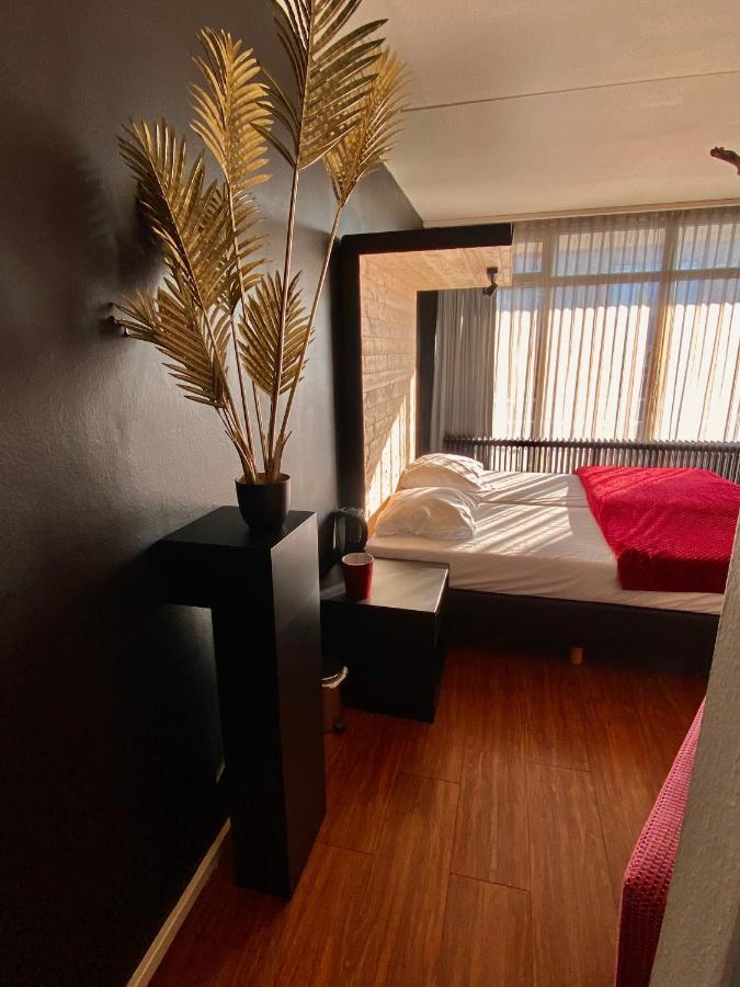 Anno Hotell Almere Exteriör bild